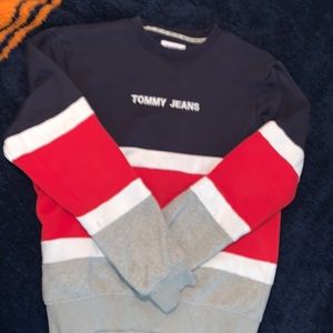 Tommy hilfigher sweatshirt lightly worn